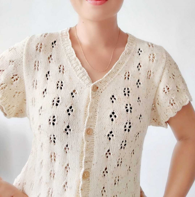 Кофточка на пуговицах, вяжем спицами