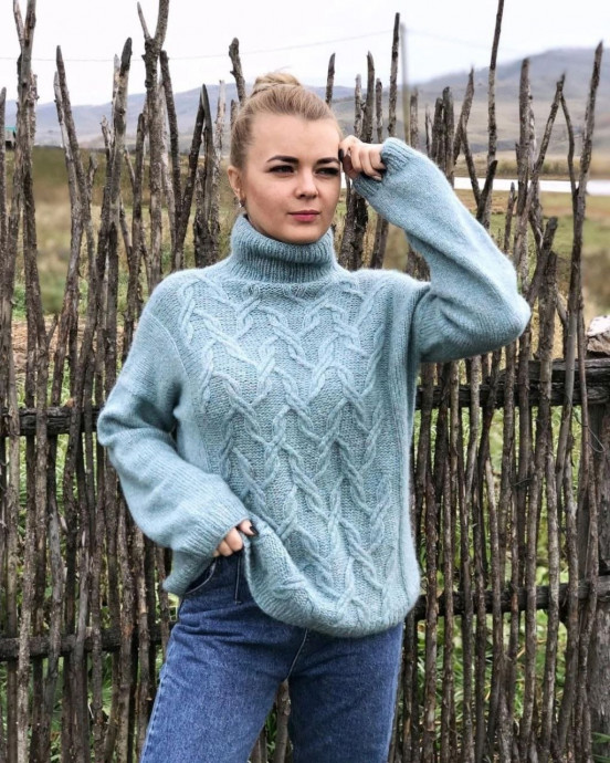 Уютный свитер из Drops air