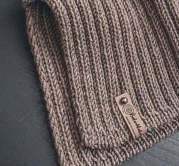 Манишка спицами