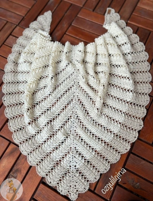 Шаль молочного цвета — утончённость, которая всегда уместна