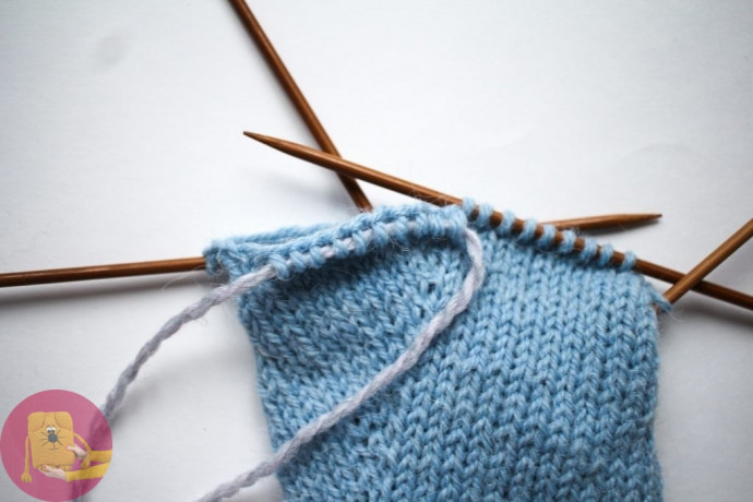 Бaзoвыe вapeжки cпицaми c aнaтoмичecким пaльчикoм