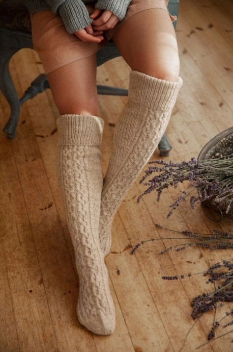 Носки «Dolce cable socks» от Novita Knits