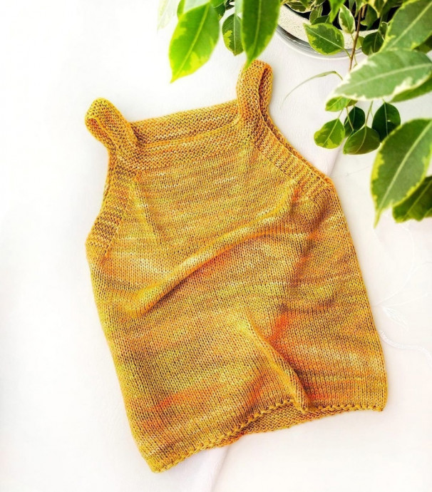 Желтая майка спицами
