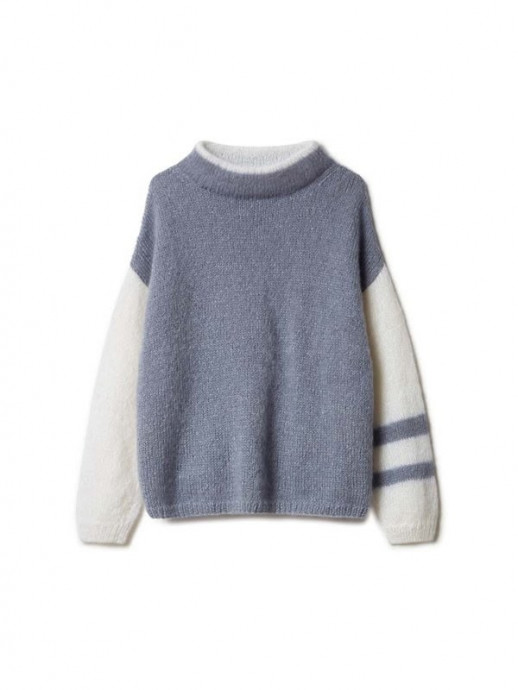 Женский пуловер спицами