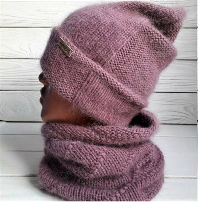 Шапка-бини, связанная спицами &mdash; это та самая база, которая никогда не выходит из моды