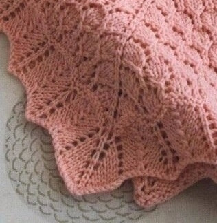 Нежный плед спицами