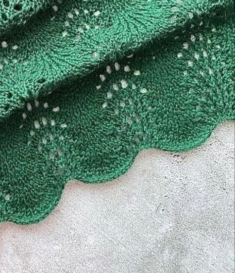 Зеленый палантин спицами