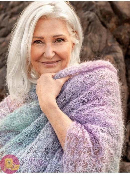 Ажуpный мохеpовый пaлaнтин спицaми