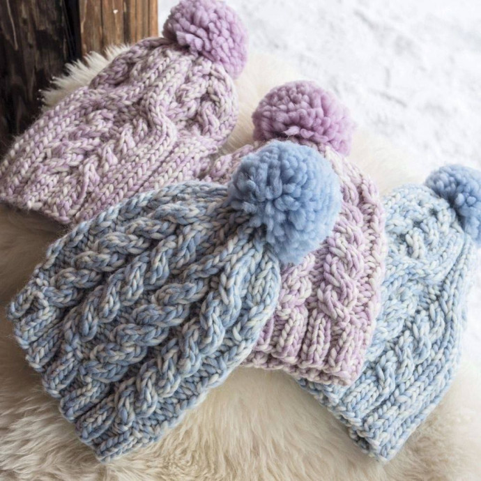 Шапка с косами