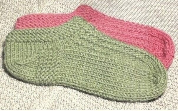 Вязание тапочек на двух спицах без швов