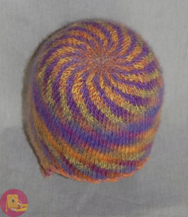 Клaccнaя шaпочкa cпицaми