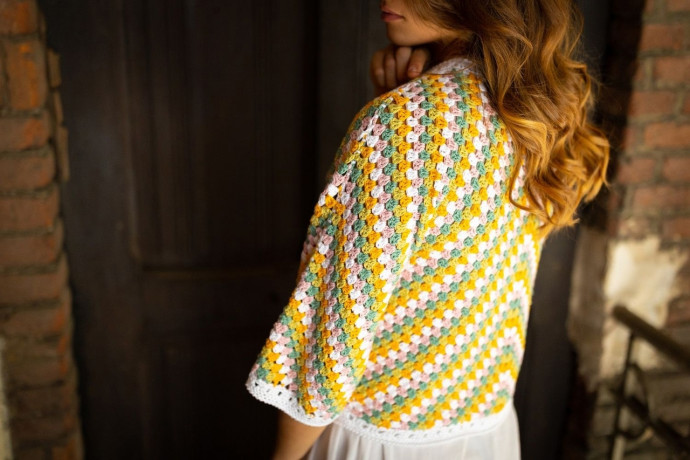 Джемпер Arrow крючком от дизайнеров Laines du Nord - стильная геометрия в каждом стежке