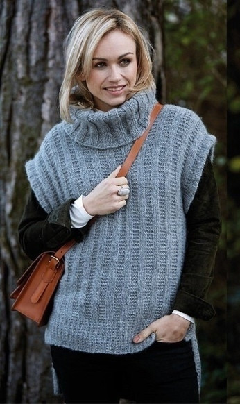 Безрукавка с объемным воротником