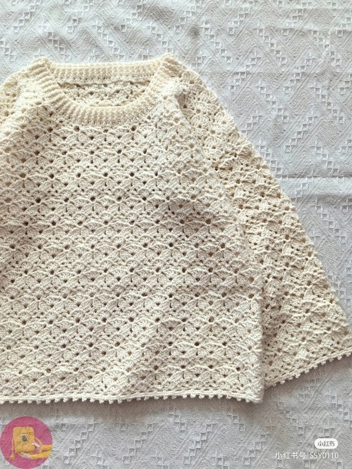 Светлый пуловер крючком &mdash; лёгкость, которая всегда в моде