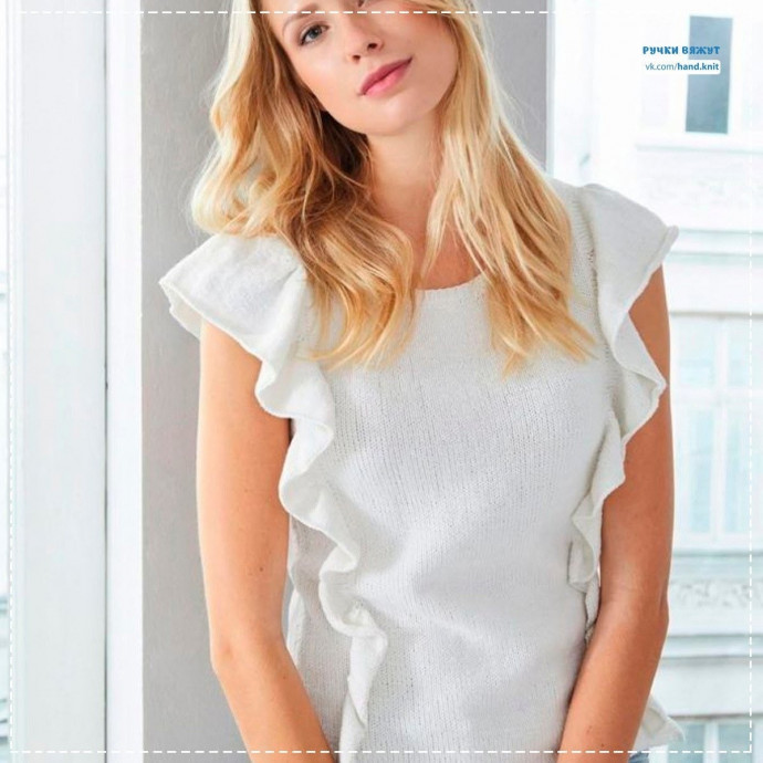 Белоснежный топ с вертикальными волнами спицами