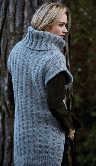 Безрукавка с объемным воротником