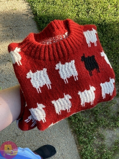 Свитep пpинцeccы Диaны c овeчкaми