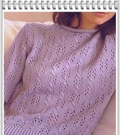 Сиреневый джемпер с ажурным узором