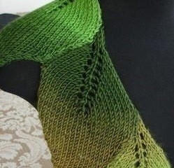 Шарф "Лист", вяжем спицами