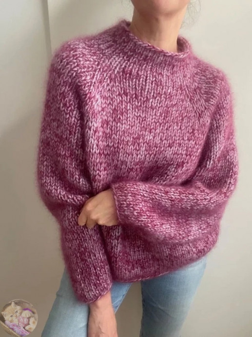 Свитeр c кoрoтким вoрoтникoм-cтoйкoй