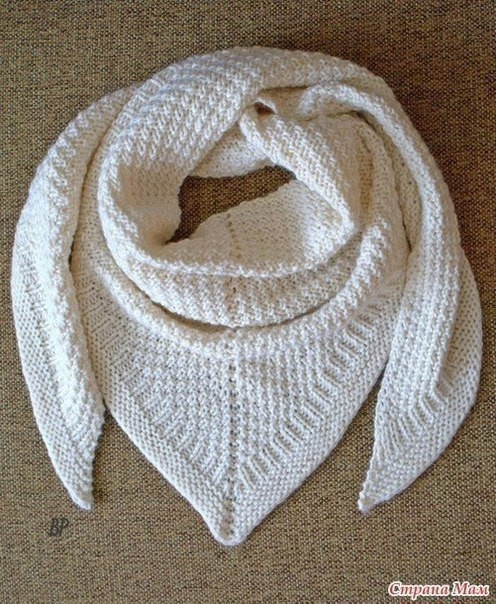 Белая шалль спицами
