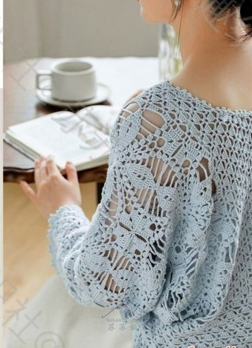 Женственный и нарядный пуловер крючком