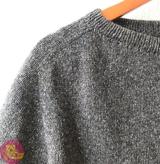 Укорочeнный свитep спицами