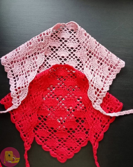 Косынка, связанная крючком &mdash; лёгкий акцент с характером