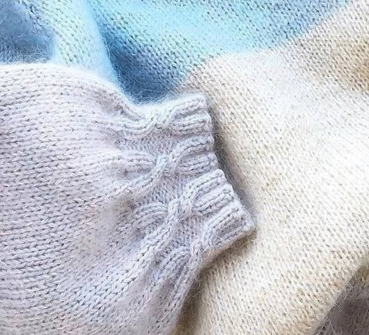 Пушистый свитер из Gazzal Baby Wool