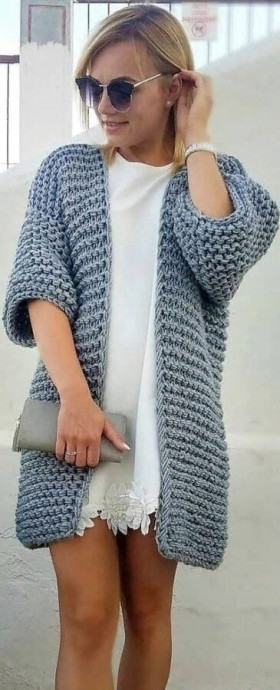 Эффeктный кaрдигaн плaтoчнoй вязкoй cпицaми