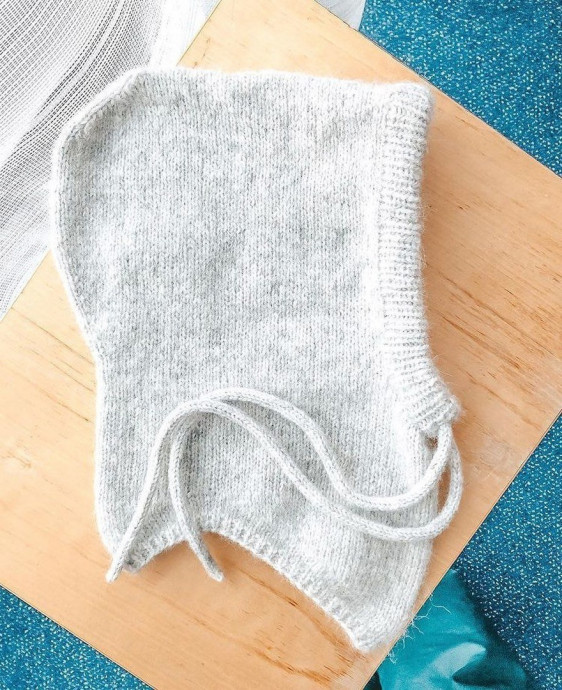 Детский капор спицами