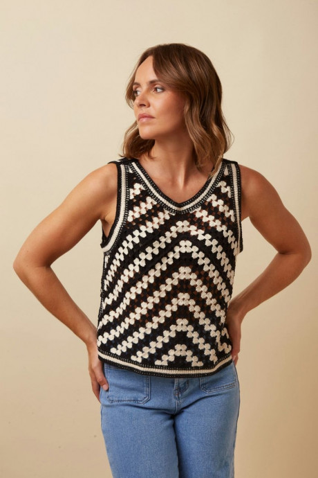 Чёрно-белая майка крючком &mdash; идеальный баланс на лето
