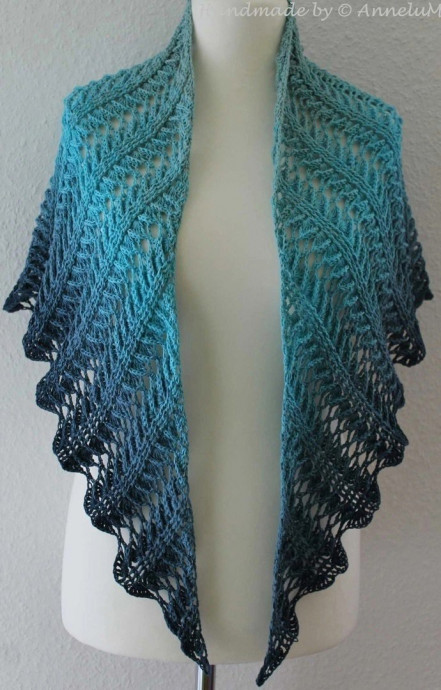 Шаль крючком &mdash; просто и красиво!