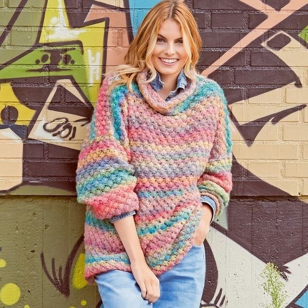 Цветной свитер оверсаййз