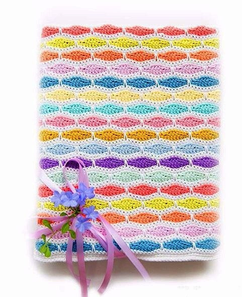 Разноцветный плед, связанный крючком