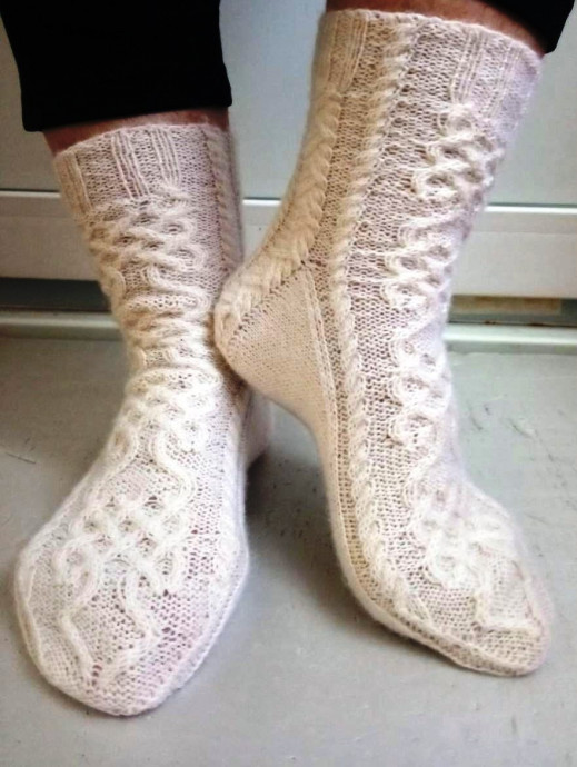 Носочки кельтским узором в подарок