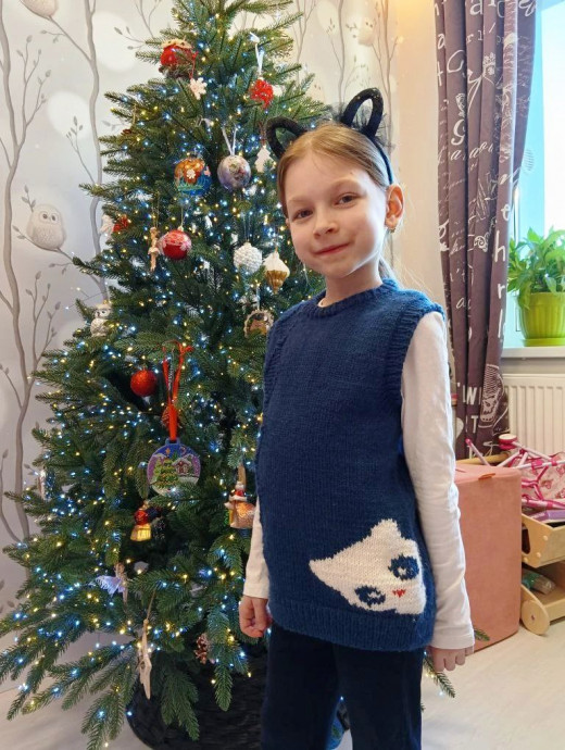 Школьный жилет для внучки