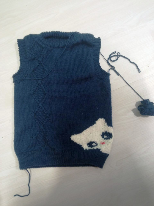 Школьный жилет для внучки