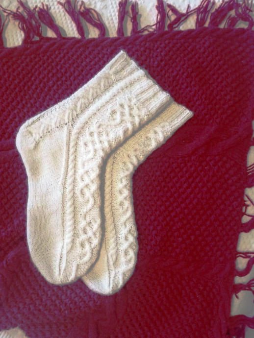 Носочки кельтским узором в подарок