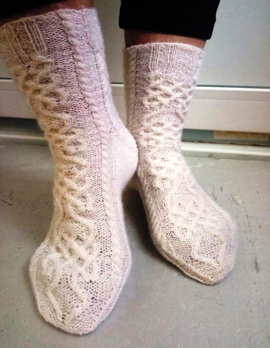 Носочки кельтским узором в подарок