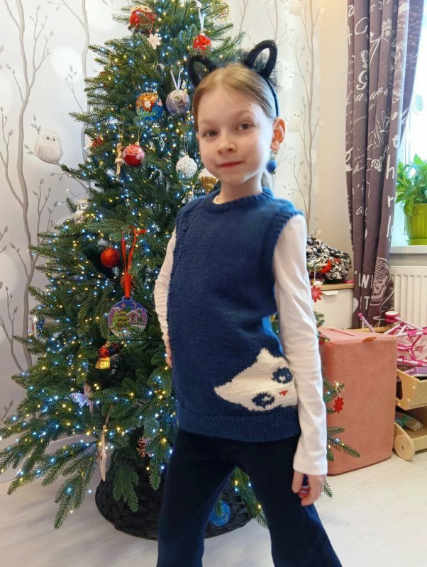 Школьный жилет для внучки